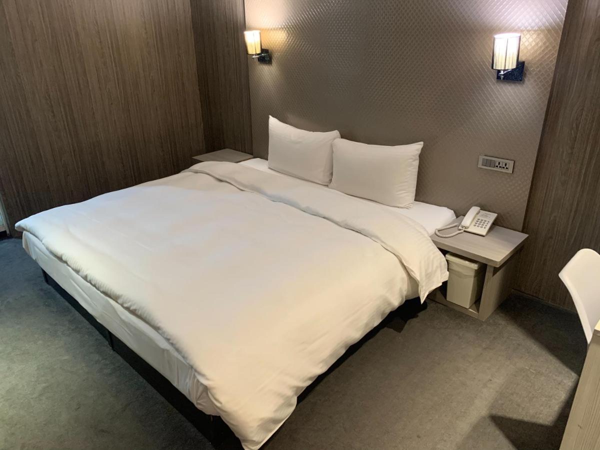 Meworld Hotel - Ximen Tajpej Kültér fotó