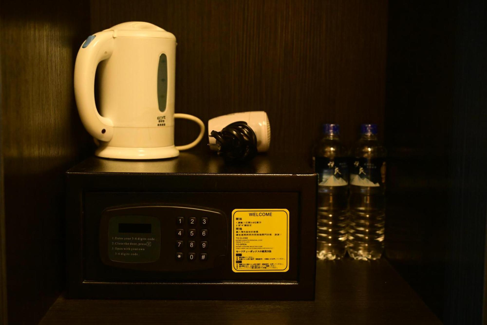 Meworld Hotel - Ximen Tajpej Kültér fotó